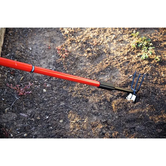 Corona GT 3060 ExtendaHANDLE Hoe, manufacturer gallery view 2