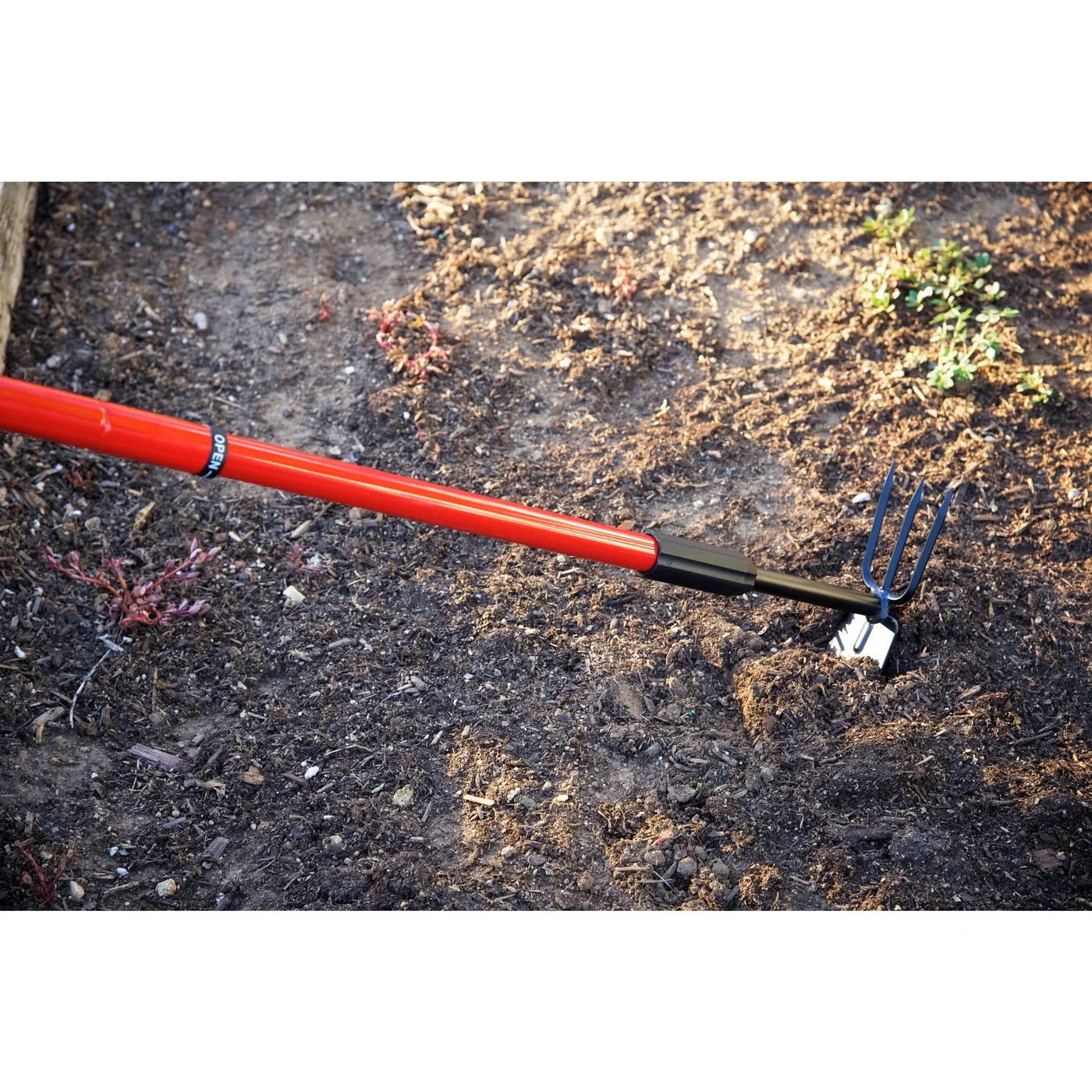 Corona GT 3060 ExtendaHANDLE Hoe, manufacturer gallery view 2