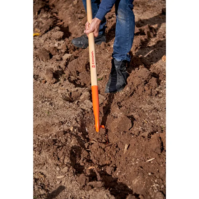 Corona SS 64104 4-inch Wood-Handle Trench Shovel, manufacturer gallery view 3