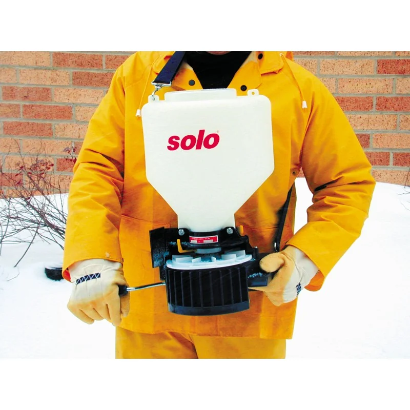 SOLO 421S chest-mounted spreader, product view 2
