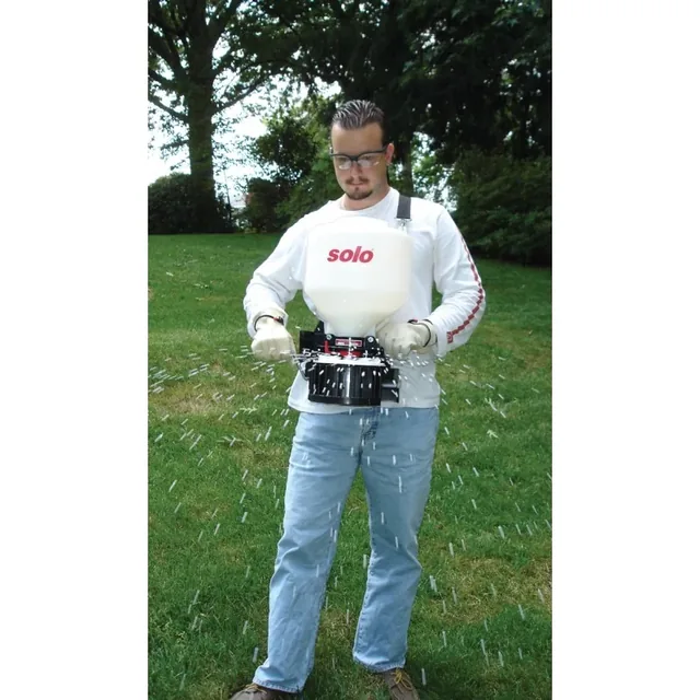 SOLO 421S chest-mounted spreader, product view 3