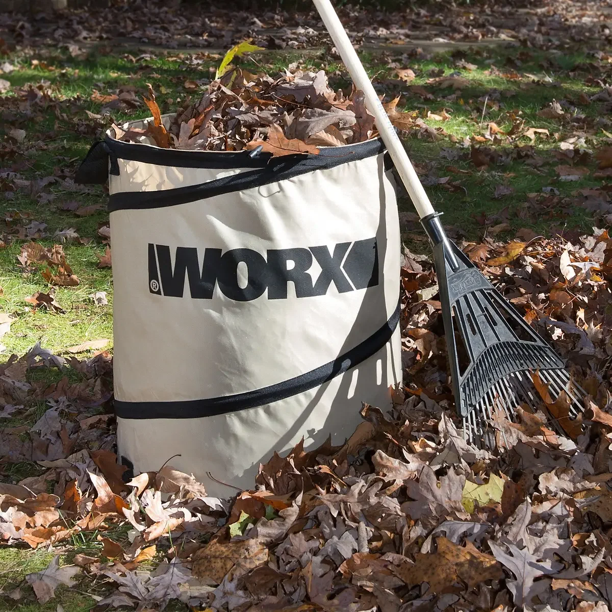 WORX WA0030 26-gallon collapsible leaf bin, manufacturer view 2