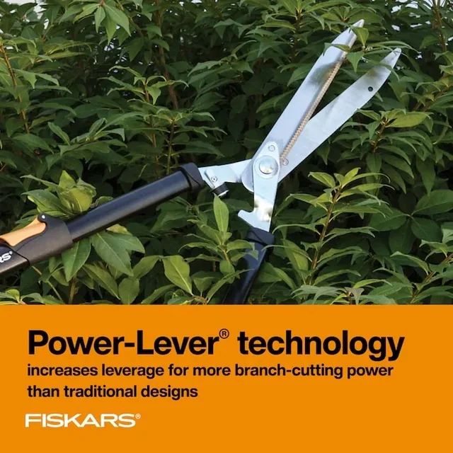 Fiskars 25–33-inch extendable hedge shears, product gallery view 1