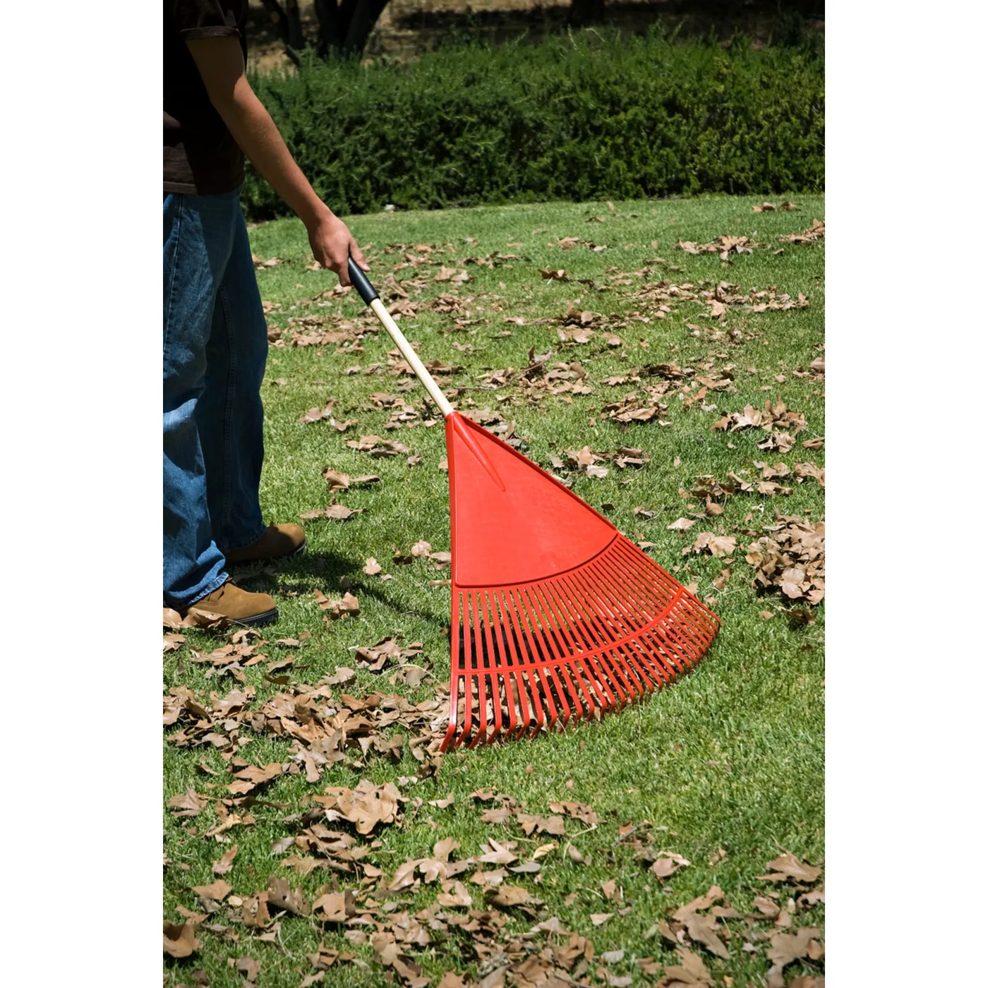 Corona RK 25024 24-inch Poly Leaf Rake, manufacturer gallery view 3