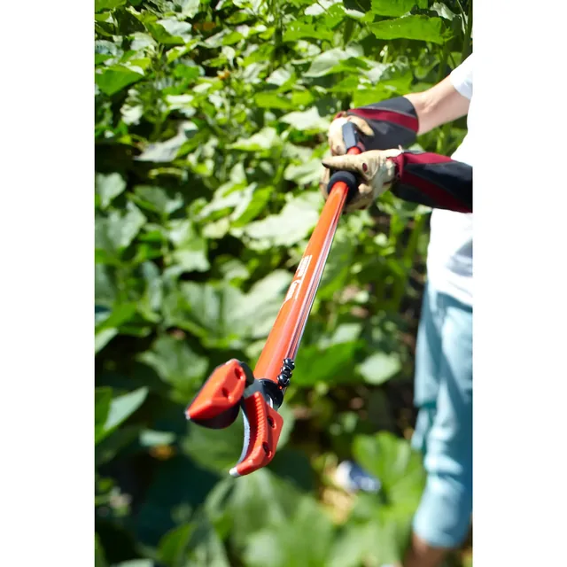 Corona LR 3460 Cut 'n' Hold Long-Reach Pruner, manufacturer gallery view 3