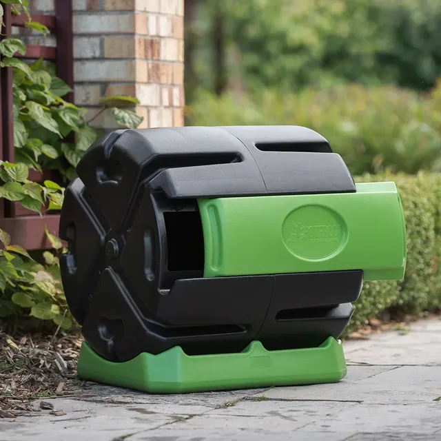 FCMP HOTFROG 37-gallon rolling composter manufacturer product view 1