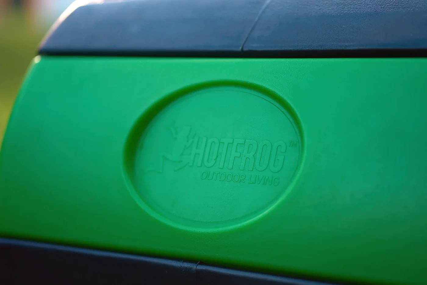 FCMP HOTFROG 37-gallon rolling composter manufacturer product view 4