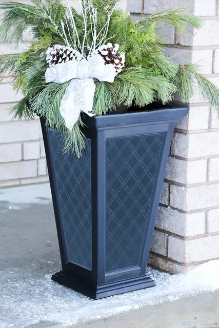 FCMP Casablanca self-watering planters, black two-pack manufacturer product view 5