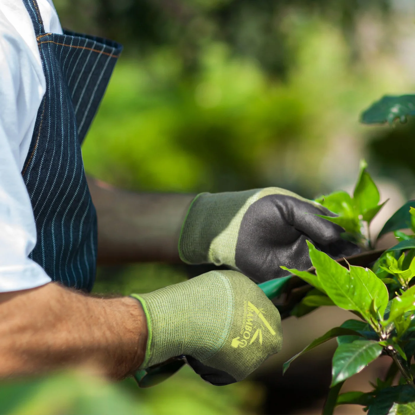 COOLJOB bamboo nitrile-coated gardening gloves, two pairs, product view 2