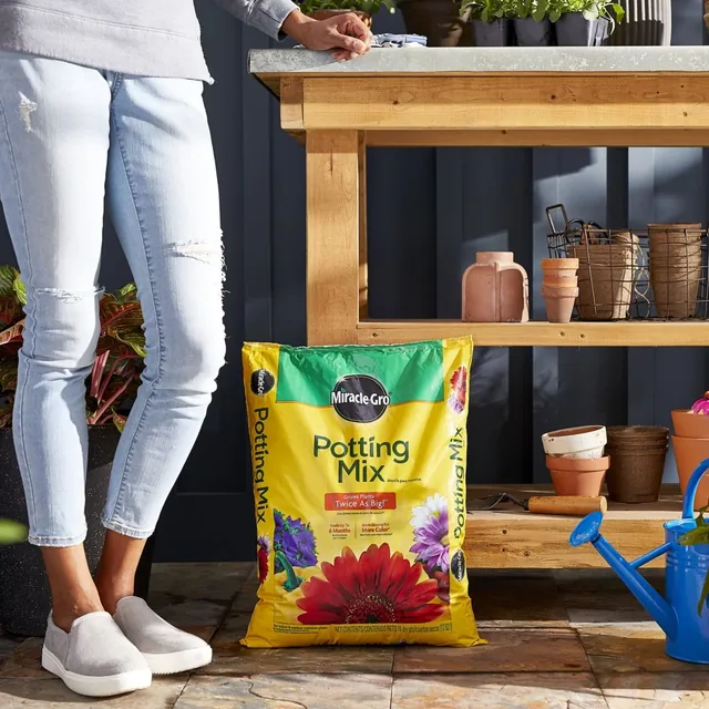 Miracle-Gro Potting Mix, two 16-quart bags, product view 3
