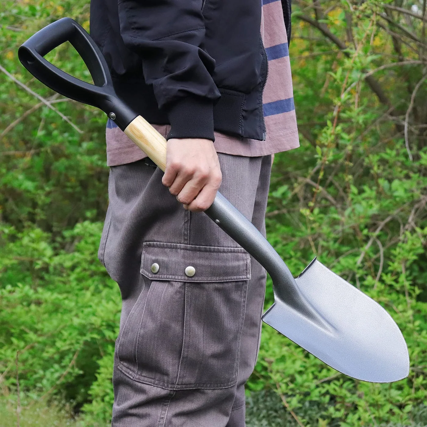 VNIMTI 28-inch D-handle garden shovel, product gallery view 3