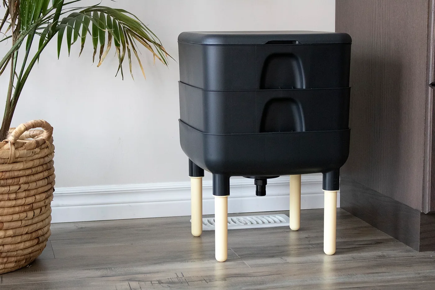 FCMP Essential Living two-tray worm composter, black manufacturer product view 4