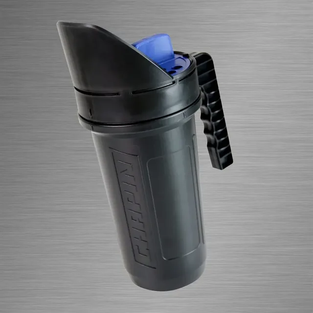 Chapin 8740A 64-ounce hand shaker spreader, product view 1