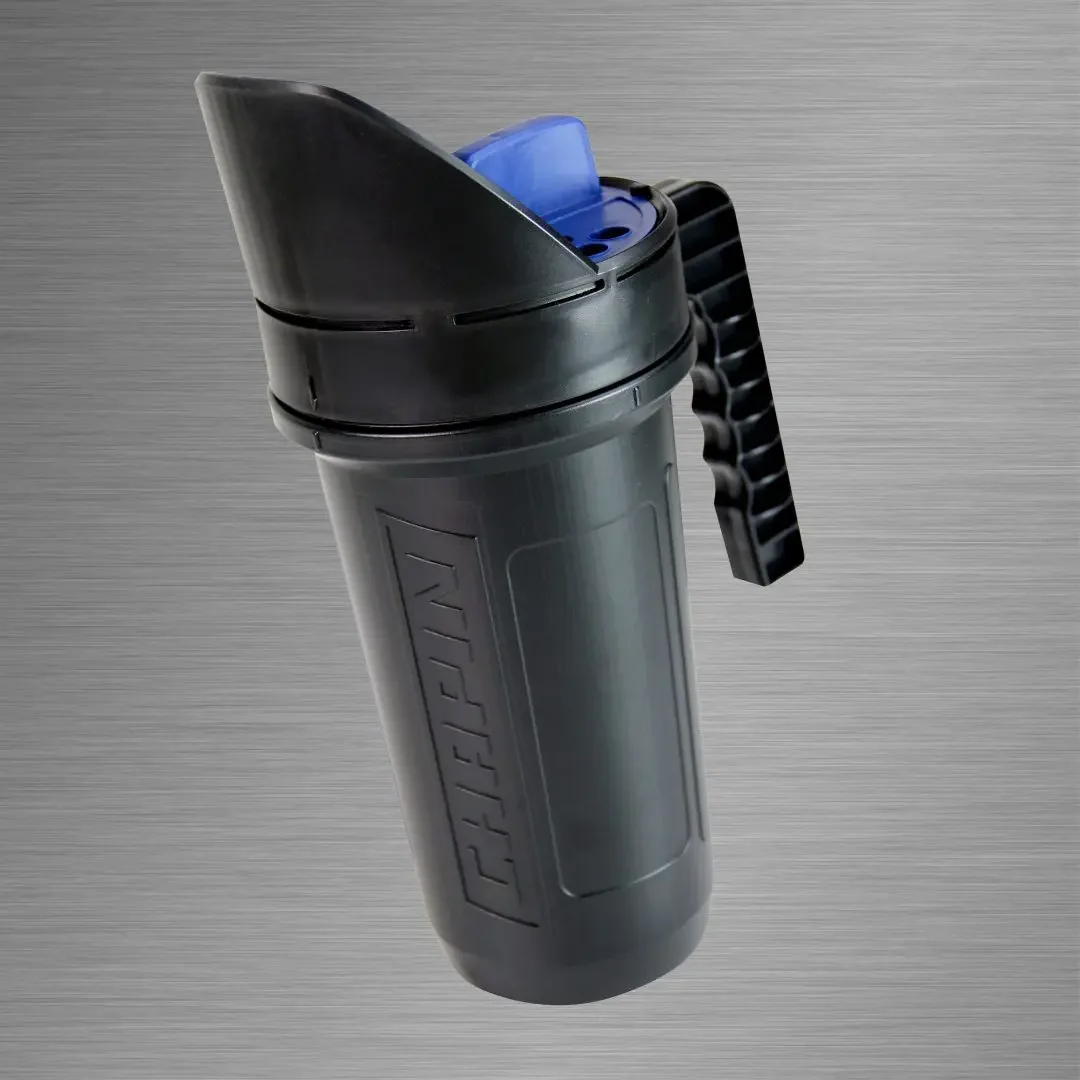 Chapin 8740A 64-ounce hand shaker spreader, product view 1