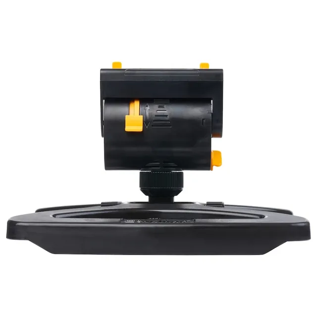 Melnor MiniMax 65131AMZ oscillating sprinkler, detail or garden-use view 4