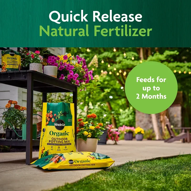 Miracle-Gro Organic Outdoor Potting Mix, 16 quart, product view 3