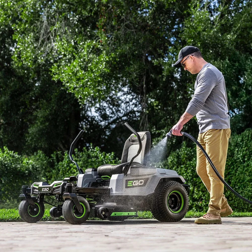 EGO ZT4214L 42-inch Z6 zero-turn mower, product photograph 4