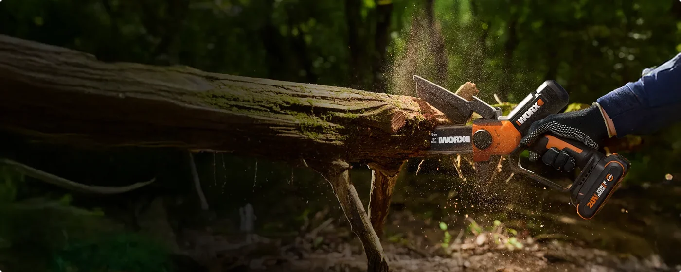WORX WG326 chainsaw, manufacturer gallery view 3